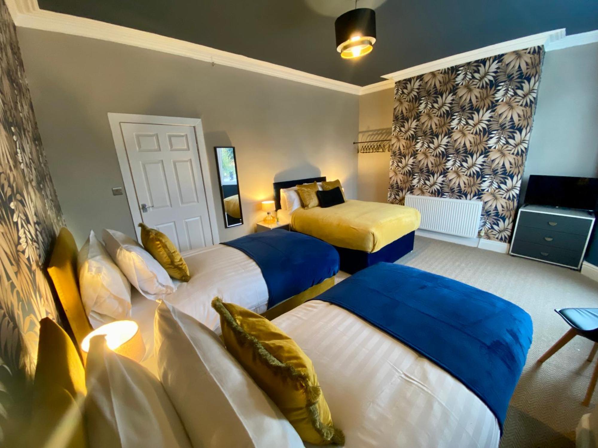 Entire Modern House Liverpool, 6 Bedrooms Buitenkant foto