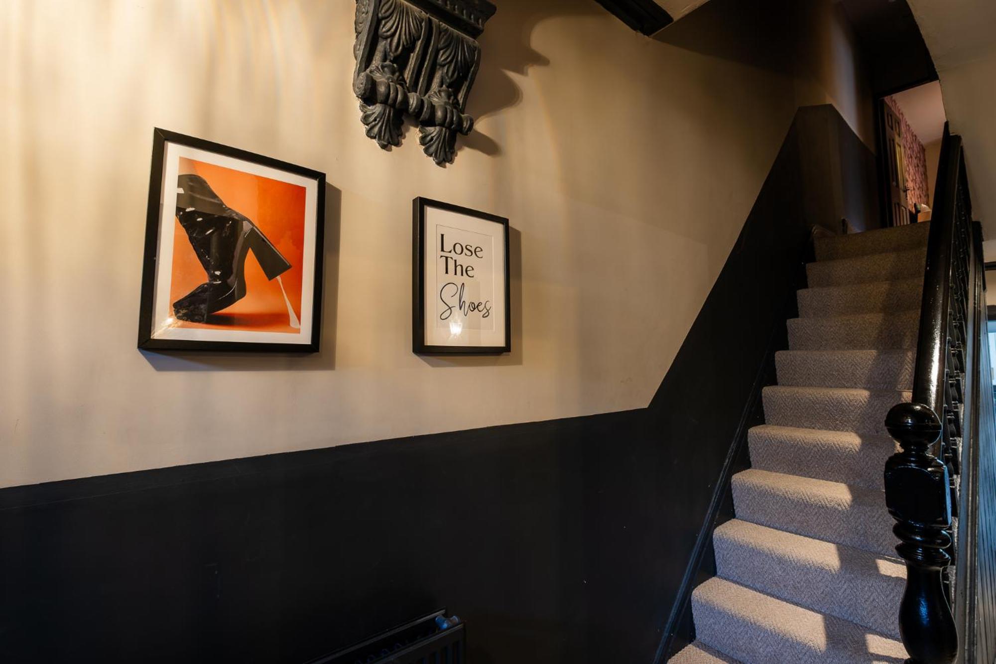 Entire Modern House Liverpool, 6 Bedrooms Buitenkant foto